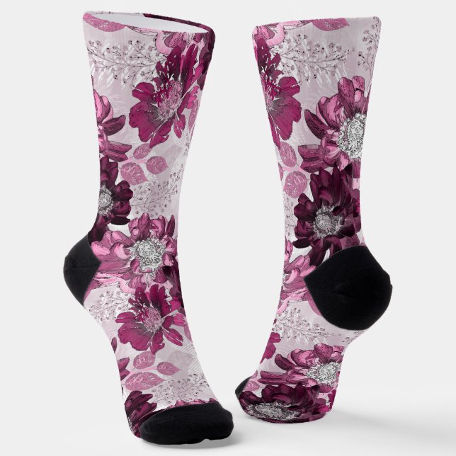 Rosa, bordeauxfarbene Blume auf staubigen rosa Socken (Gewinkelt)