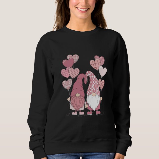 Rosa Buffalo Kariertes Herz Gnomes Valentinstag Sweatshirt (Vorderseite)