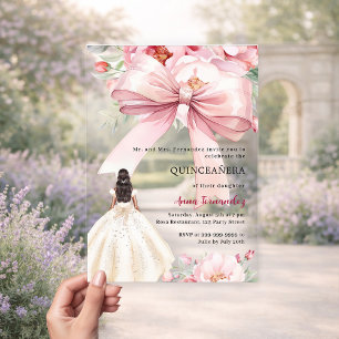 Rosa Bugblumen kleiden Quinceanera klar Acryleinladungen