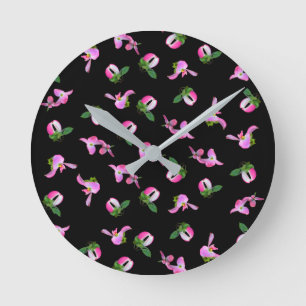 Rosa Dogwood-Blütensäulenhalle Runde Wanduhr