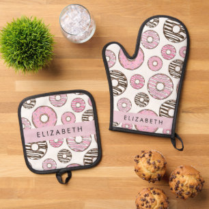 Rosa Donuts, weiße Donuts, Sprinklen, Ihr Name Ofenhandschuh & Topflappen-Set