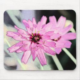 Rosa dunkle Blume. Blumenkunst aus Foto. Mousepad