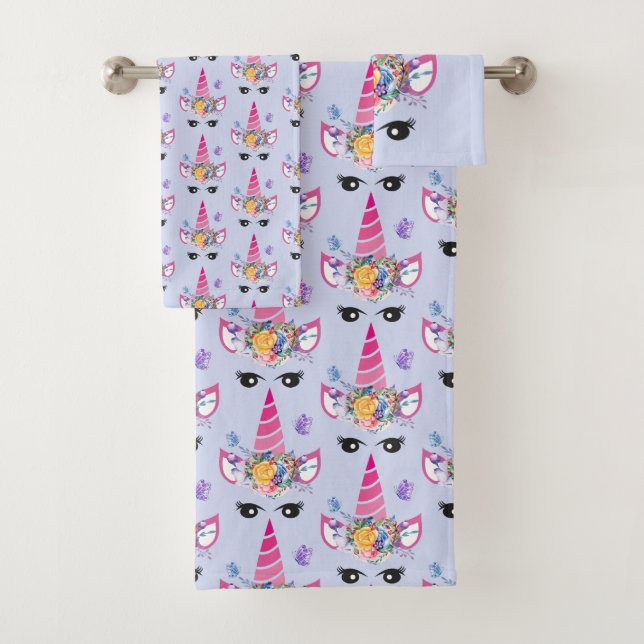 Rosa Einhorn mit Blumenkronen und Schmetterlingen Badhandtuch Set (Insitu)