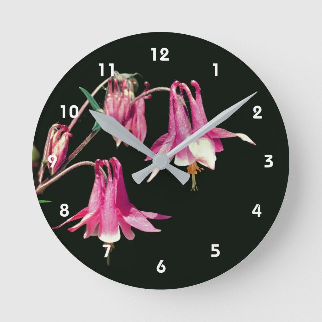 Rosa Elfenblume  Runde Wanduhr (Vorderseite)