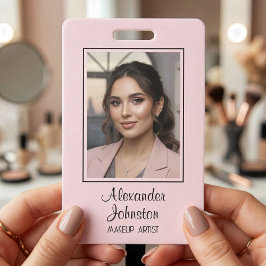 Rosa Errötungs-Porträt-Mitarbeiter-Make-up-Abzeich Ausweis