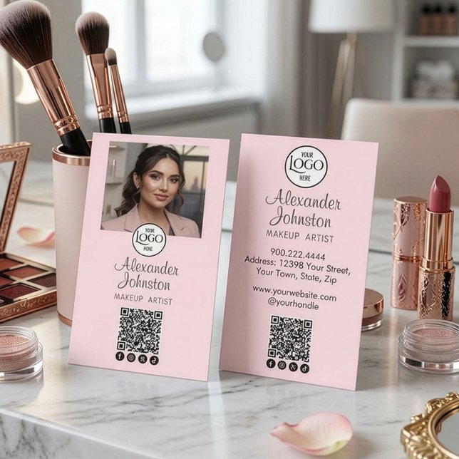 Rosa Errötungs-QR-Foto-Makeup-Artist-Branding Visitenkarte (Blush Pink Black Script Social Icon QR Code Photo Makeup Business Card)