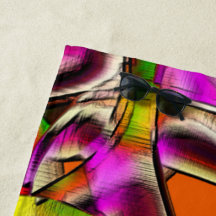 Rosa farbige, verdrehte Ausschnitte und eingekerbt