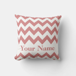 Rosa fettes Chevron mit Monogramm Kissen