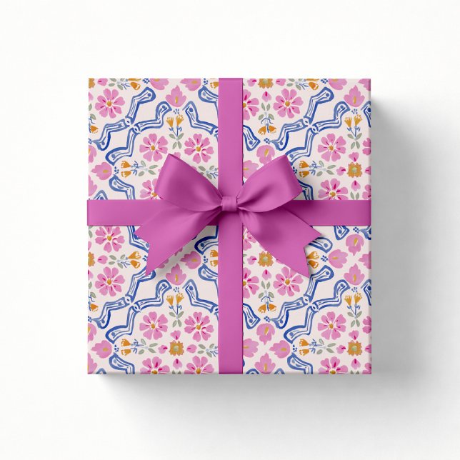 Rosa florale Folk-Babyshower-Geschenkpapier Geschenkpapier (Von Creator hochgeladen)