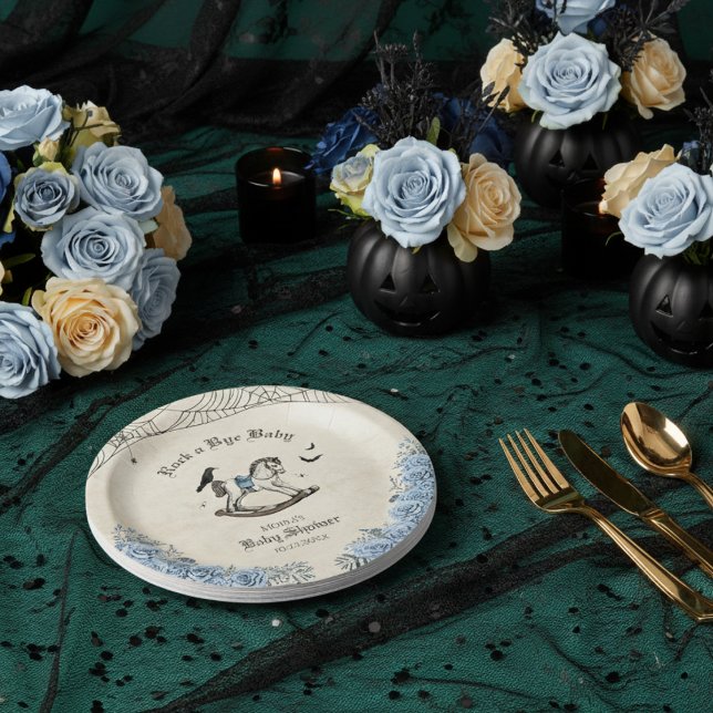 Rosa florale Gotische Babydusche Rock a Bye Baby Pappteller (Elegant Gothic Baby Shower Paper Plates for Boy. Victorian Rocking Horse, Raven, Blue Roses & Webs)