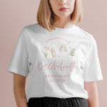 Rosa florale moderne Rosa Girl Junggeselinnen-Absc T-Shirt<br><div class="desc">Chic elegante pink gürtelmädcheiche Wildblume Moderne Junggeselinnen-Abschied Spaß Sommer passend personalisierte Kleidung Design. Kann für die Braut,  Brautjungfrau,  Trauzeugin,  Braut und Bräutigam usw. angepasst werden</div>