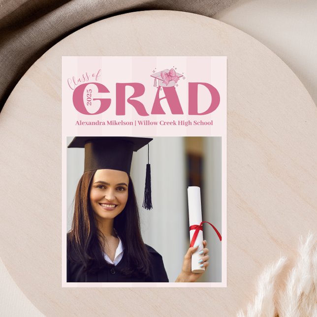 Rosa Foto Coquette Bow Graduation Party Ankündigung (Von Creator hochgeladen)