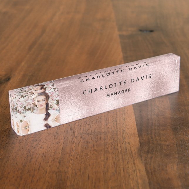 Rosa Foto Monogramm moderner Mitarbeiter Namensplakette (Seite)