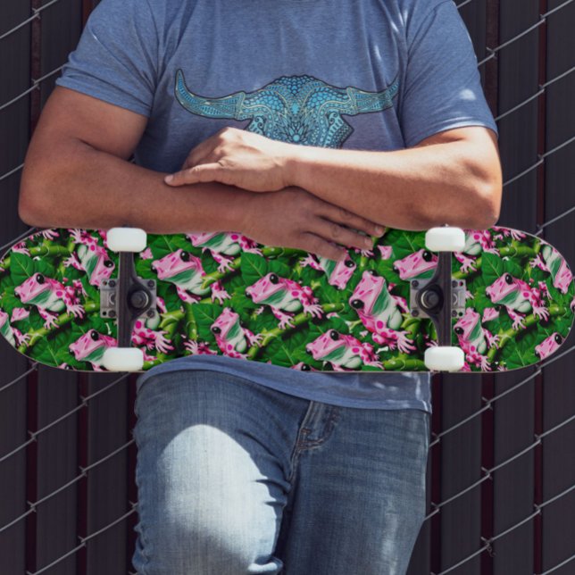 Rosa Frosch auf grünem Leaf-Muster Skateboard (Von Creator hochgeladen)