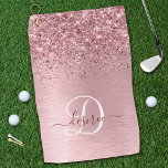 Rosa gebürsteter Glitzer Monogramm Name Golfhandtuch<br><div class="desc">Dieses trendige,  schicke Handtuchdesign mit hübschem,  rosafarbenem Glitzer auf einem rot-rosa gebürsteten metallischen Hintergrund verleiht dem Hotel eine angenehme Note.</div>
