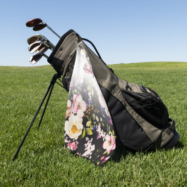 Rosa-gelbe Rosen in Aquarellfarbe auf schwarz, Mon Golfhandtuch (Gras)