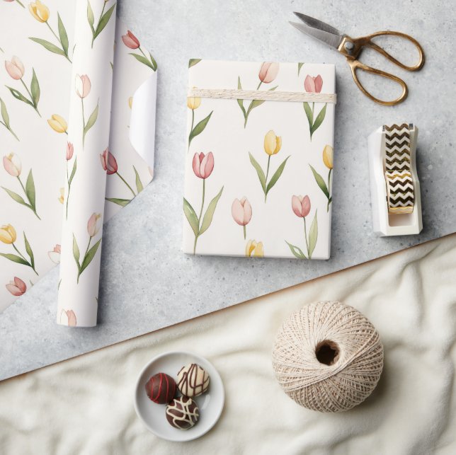 Rosa gelbe Tulpenblüten Ostern Geschenkpapier (Kunsthandwerk)