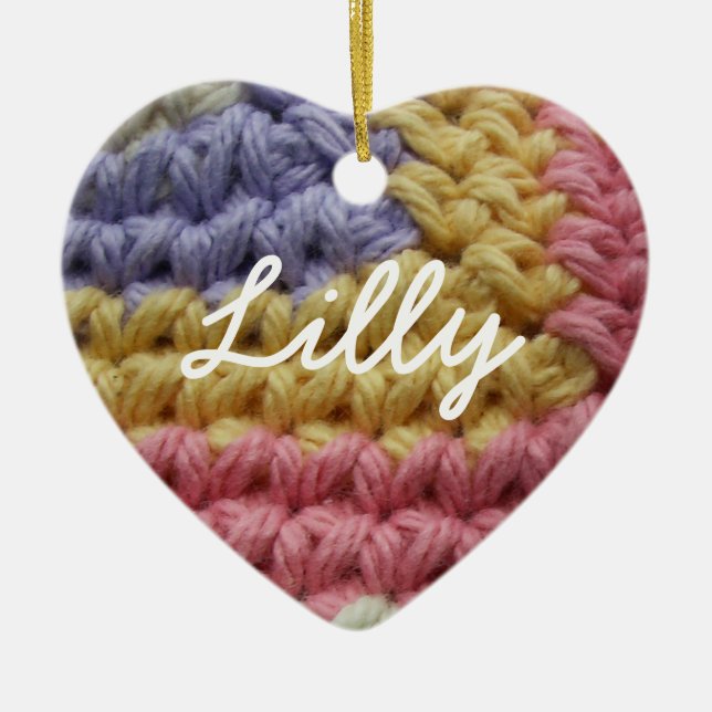 Rosa, Gelbe und Lavendel-Häkelstiche Keramikornament (Vorne)