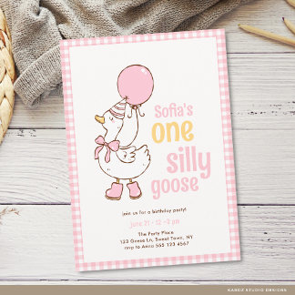 Rosa Gingham-Mädchen One Silly Goose 1. Geburtstag Einladung