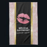 Rosa Glitzer Lips & Rose Gold Tropische Blätter Geschirrtuch<br><div class="desc">Ein Handtuch mit einem Hintergrund,  der mit einem modernen,  trendigen,  goldenen Blätter der Rose kombiniert ist. Oben platziert ist ein schwarzer Rahmen mit einem goldenen Farbverlauf,  innen sind rosa glitschig lips. Personalisieren Sie mit Ihrem Namen und Titel. Ideal für Beauty-Unternehmen.</div>