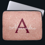 Rosa-Gold-Burgund-Glitzer-Sparkon-Monogramm Laptopschutzhülle<br><div class="desc">Blush Pink und Rose Gold Burgundy Imitate Glitzer und sparkle Elegant Monogram Case. Dieser Fall kann so angepasst werden,  dass er Ihren Anfangs- und Vornamen enthält.</div>