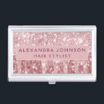 Rosa-Gold-Burgund-Glitzer-Sparkon-Monogramm Visitenkarten Dose<br><div class="desc">Blush Pink - Rose Gold und Burgund Imitats Driving Glitzer und Sparkle Elegant Girly Business Card Holder. Dieser Visitenkartenhalter kann so angepasst werden,  dass er Ihren Vor- und Nachnamen einbezieht.</div>