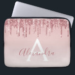 Rosa-Gold-Glitter-Monogramm Laptopschutzhülle<br><div class="desc">Blush Pink - Rose Gold Imitat Dripping Glitzer und sparkle elegante Monogram Girly Niedlich Laptop Computer Case oder Sleeve. Dieser Fall kann so angepasst werden,  dass er den Namen Ihres Signaturskripts enthält.</div>
