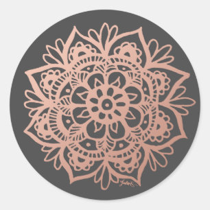 Rosa-Gold-Rosa Mandala-Blume auf Grau Runder Aufkleber