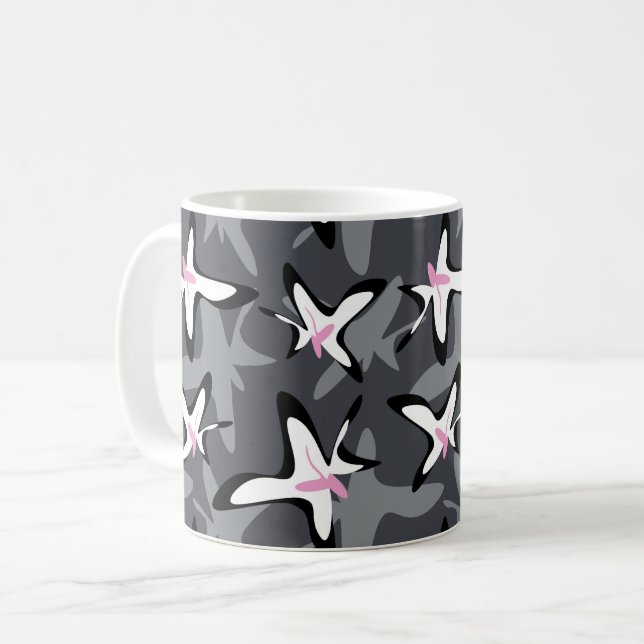 Rosa graue moderne abstrakte Blume Kaffeetasse (Vorderseite Links)