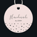 rosa | Handgefertigte Heart-, Handfahrzeug-Packung Geschenkanhänger<br><div class="desc">Dieses schöne Tag-Design zeichnet sich durch ein niedliches Herzmuster mit eigenem Text aus. Personalisieren Sie den Text und fügen Sie Ihr Logo auf der Rückseite ein. Dieses Tag wird ein perfektes Paket-Tag für Ihr Handwerk sein. Mehr Büromaterial und Zubehör gibt es in meinem Shop BaraBomStudio.</div>