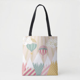 Rosa Heißluftballon und Bergwelt