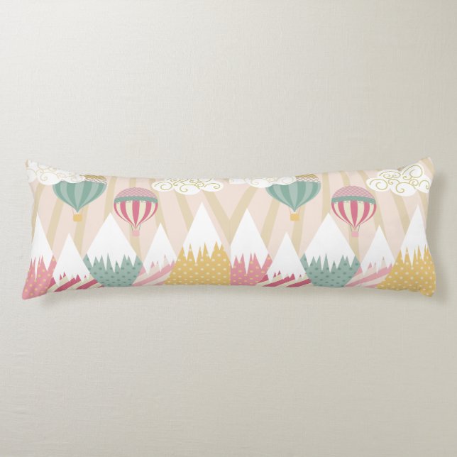 Rosa Heißluftballon und Bergwelt Seitenschläferkissen (Vorderseite)
