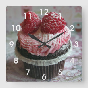 Rosa Himbeere Cupcake Quadratische Wanduhr