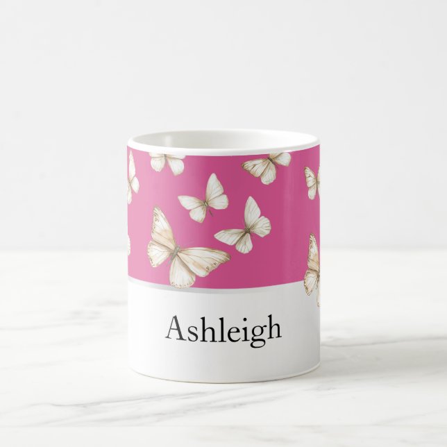 Rosa Himmel und Schmetterlinge  Kaffeetasse (Mittel)