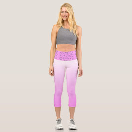 Rosa Hochwaisted Capris mit lila Herzen