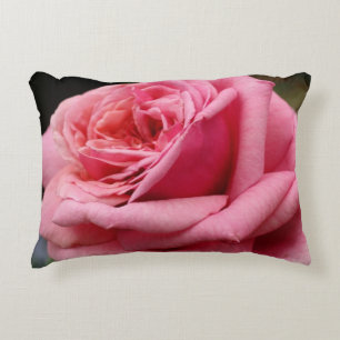 Rosa I Hübsche Blumenfotografie Zierkissen