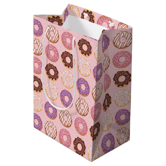 Rosa Icierte Donuts mit Sprinklen-Muster-Party Mittlere Geschenktüte (Rückseite Schrägansicht)