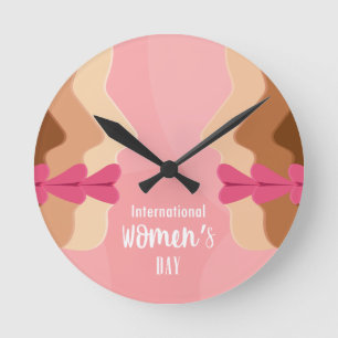 Rosa Internationaler Frauentag Runde Wanduhr