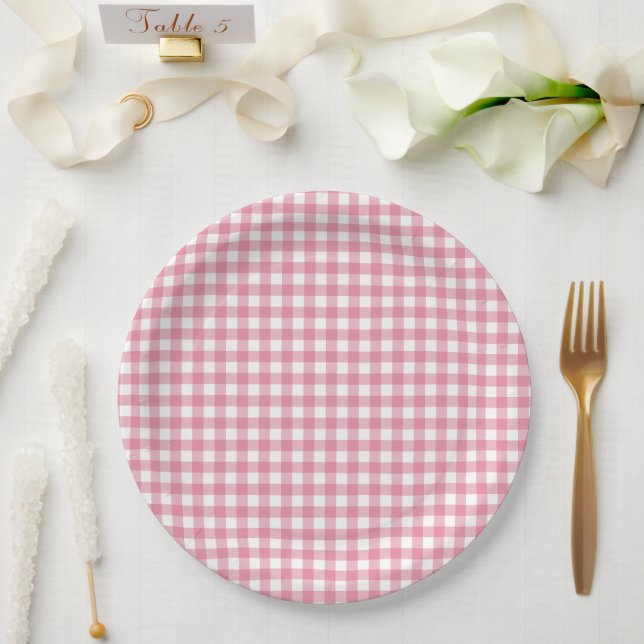 Rosa Karo-Gingham-Babyparty Pappteller (Hochzeit)