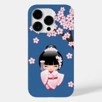 Rosa Kimono Kawaii Kokeshi Puppe auf Blau