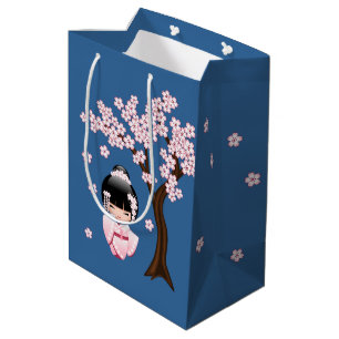 Rosa Kimono Kawaii Kokeshi-Puppe auf Blau Mittlere Geschenktüte