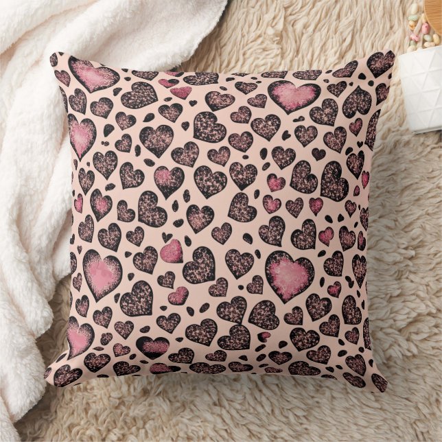 Rosa Leopard Herzmuster auf Blush Kissen (Decke)