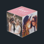 Rosa Liebe ist Liebe Gold Confetti - Hochzeit Foto Würfel<br><div class="desc">Foto Würfel mit Platz für vier Ihrer Hochzeit Fotos,  mit Liebe ist Liebe auf einem rosa Hintergrund mit Imitaten goldenen Konfetti geschrieben.</div>