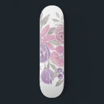 Rosa Lila Lichtfarbe Grüne Farbe Skateboard<br><div class="desc">Dieses elegante und hübsche Muster ist perfekt für die trendige und stilvolle Frau. Die Blume und Blätter sind in pinkfarbenen, lila und hellgrünen Händen gehalten und auf einem weißen Hintergrund gehalten. Es ist künstlerisch, mädchenhaft, niedlich, einzigartig und trendig. ***WICHTIGE ANMERKUNG: Für jede individuelle Designanforderung, wie z. B. passende Produkte, Farbänderungen,...</div>
