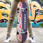 Rosa Lila Retro Moderne Abstrakte Marmorplatte Swi Skateboard<br><div class="desc">Lassen Sie sich im Skate Park mit unserem rosafarbenen und Lila Retro Modernes Abstraktes Marmorskateboard verwöhnen! Dieses auffallende Design mit wirbelnden Motiven in rosa und lila Farbtönen, inspiriert durch Retro und moderne abstrakte Kunst. Ideal für Skateboarder, die einzigartige und künstlerische Designs Liebe, kombiniert dieses Board Stil und Funktionalität. Dieses aus...</div>