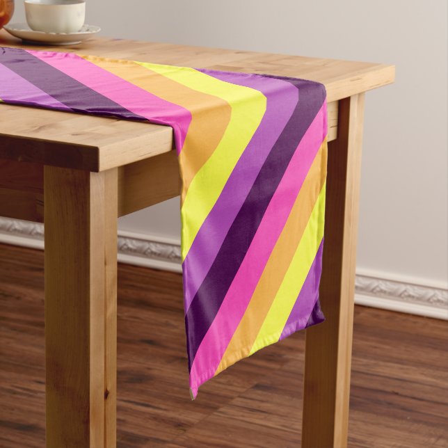 Rosa Lila Retro Streifen Mitteltafel Mittelgroßer Tischläufer (Beispiel)