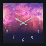Rosa lila Starry Himmel-kosmisches Quadratische Wanduhr<br><div class="desc">Fertigen Sie mit jedem möglichem Text besonders an.</div>
