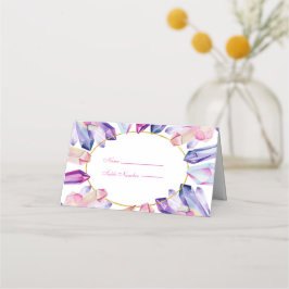 Rosa Lila und gelbe Kristalle Name Platzkarte