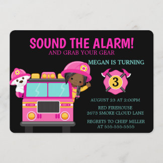 Rosa Löschfahrzeug scherzt Feuerwehrmann-Einladung Einladung