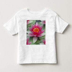 Rosa Lotus Wasserlilie Kleinkind T-shirt